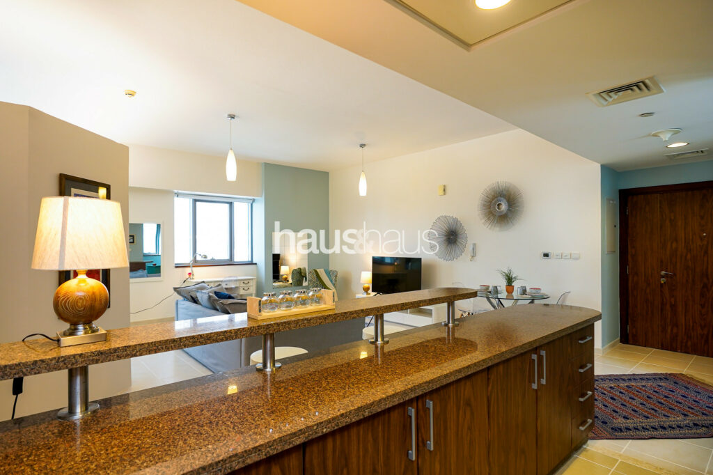 Unique Spacious Studio | Near to Mall | Business Hub