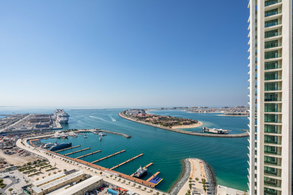 Premium | Beach Access | Contemporary