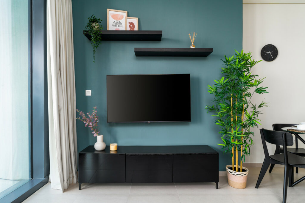 Chic 1BR | Stunning City & Pool View | Central