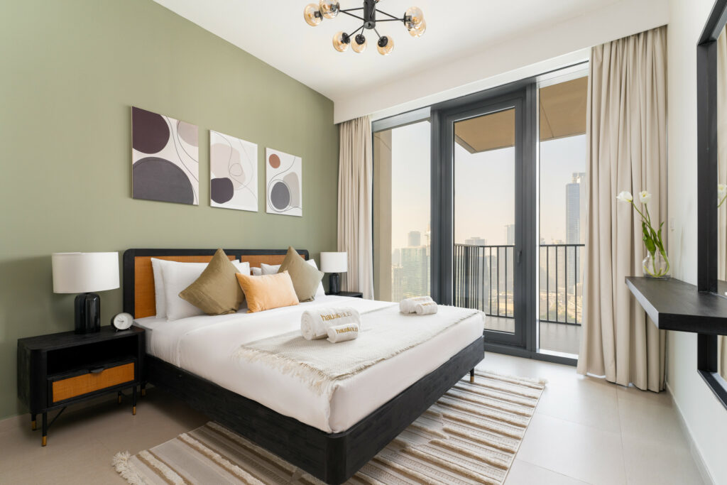 Chic 1BR | Stunning City & Pool View | Central