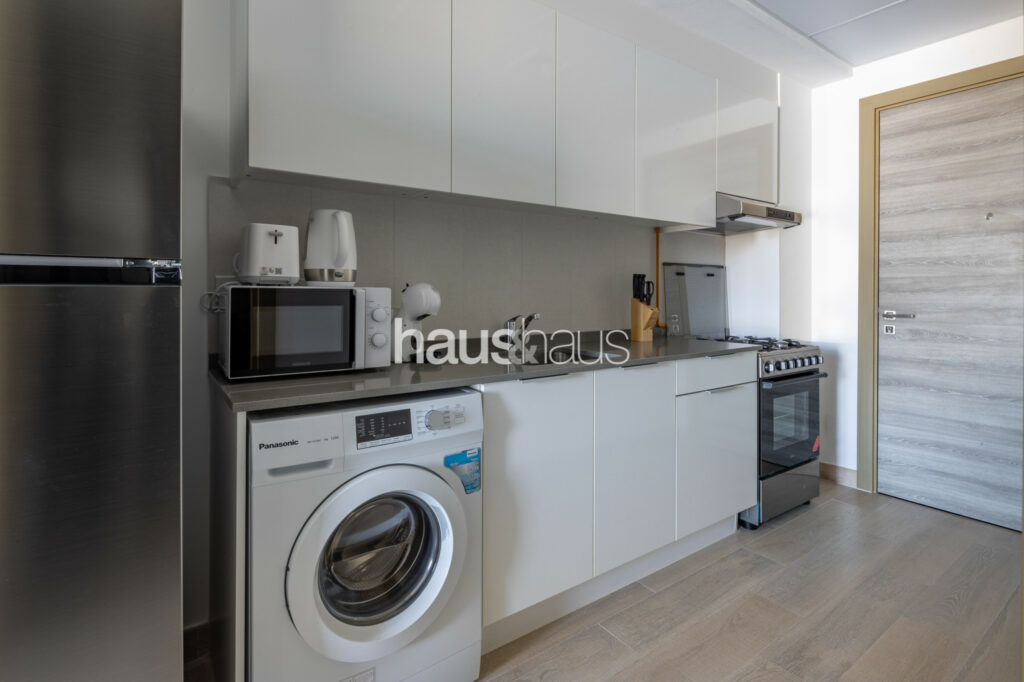 Contemporary | Skyline Views | Great Facilities