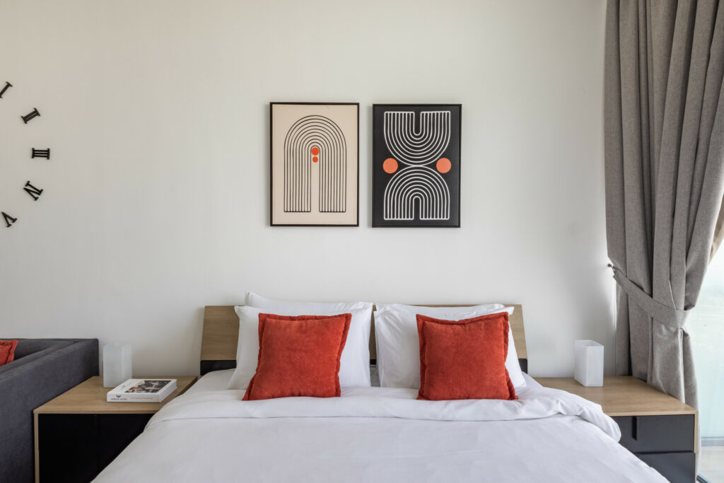 Vibrant Studio | Multiple Units | Charming