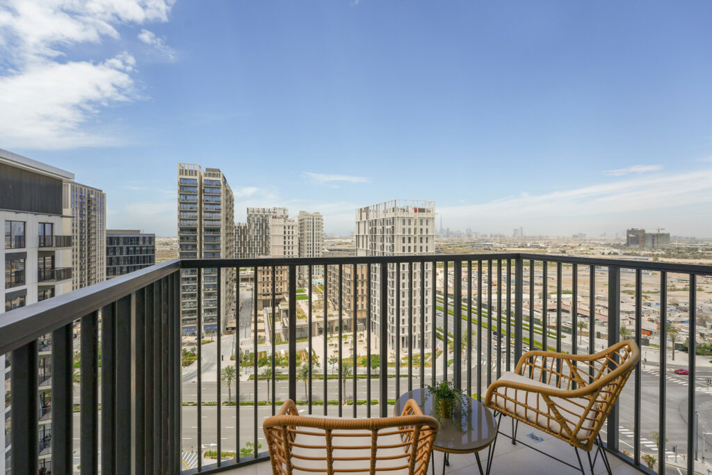 Deluxe Living | Beautiful Park | Plush