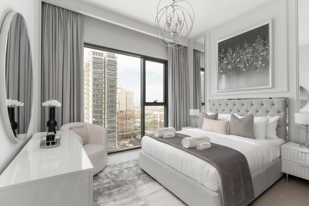 Beautiful Skyline | Community View | Deluxe Suite