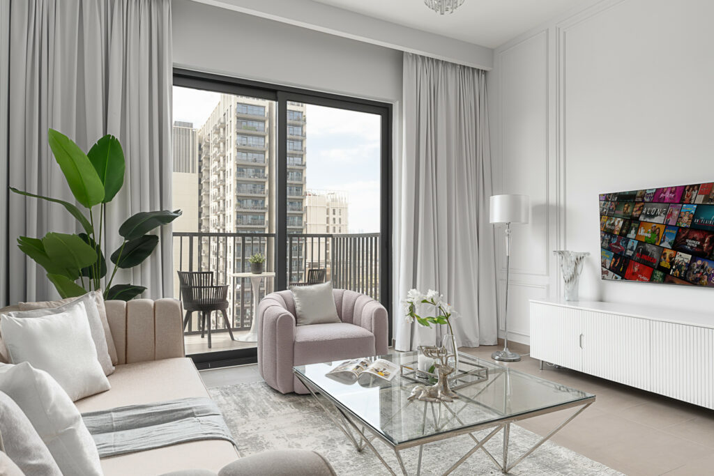 Beautiful Skyline | Community View | Deluxe Suite