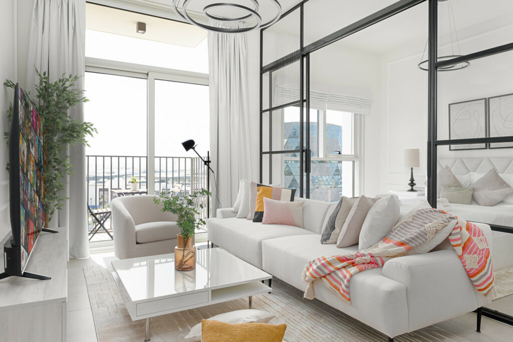 Cosy 2 BR | Chic City Lifestyle | Fully Fitted