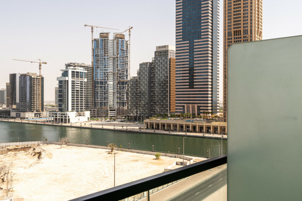 Dubai Canal View | Tastefully Furnished | Deluxe