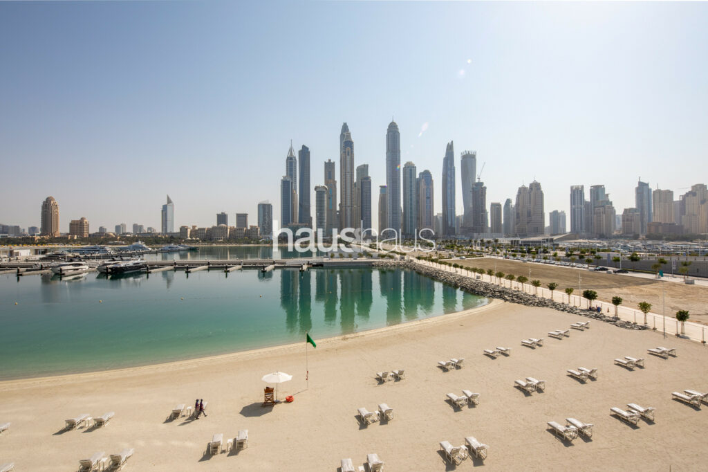 Beachfront | Deluxe | Spectacular