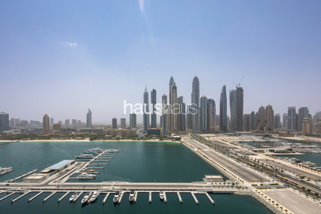 Beachfront | Deluxe | Spectacular