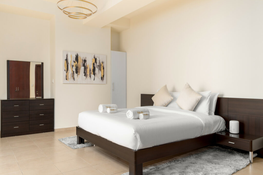 Spacious 2BR | Well-connected | Tranquil