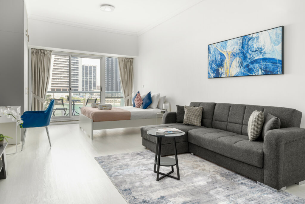 Scenic Lake View | Spacious Studio | Cosy