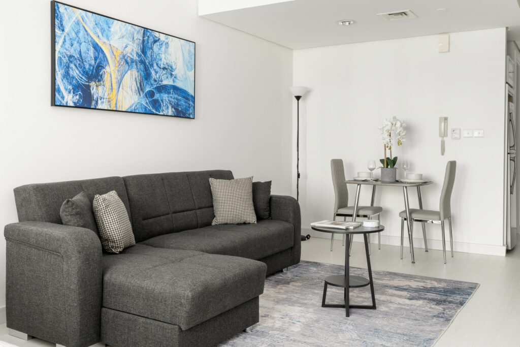 Scenic Lake View | Spacious Studio | Cosy