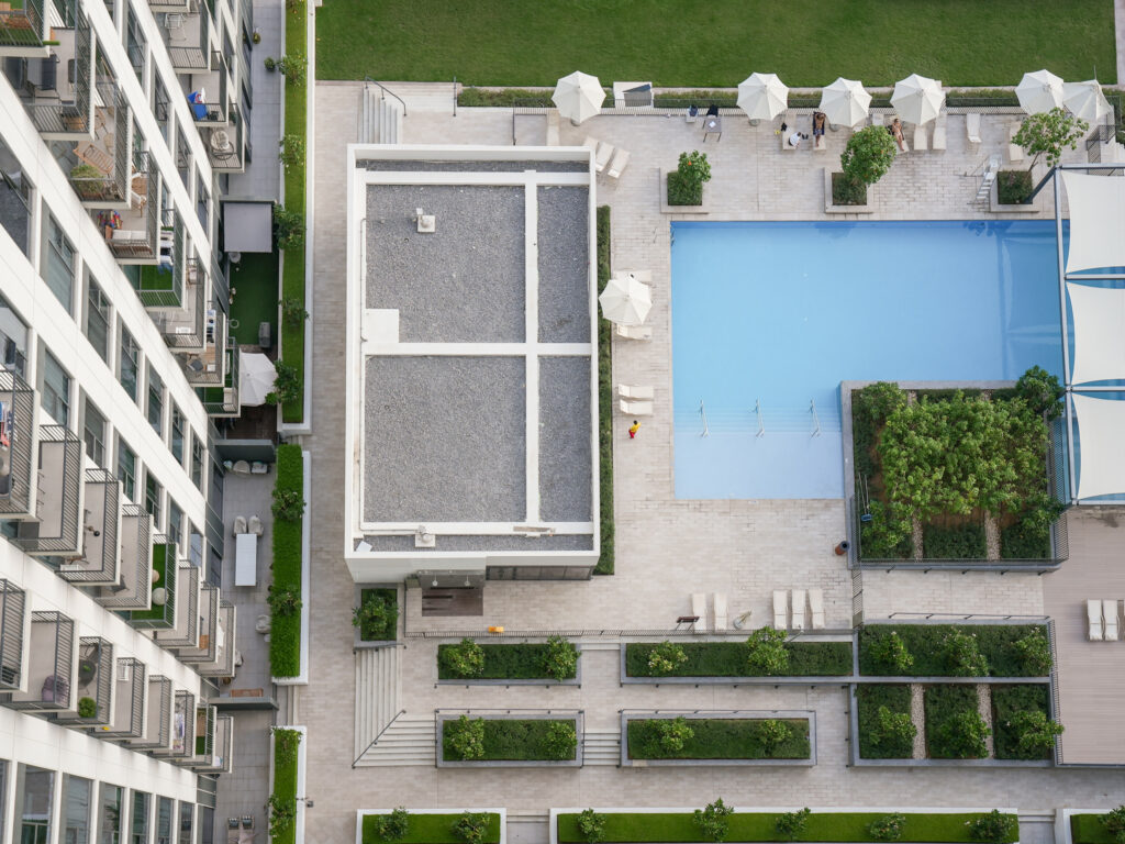 Gorgeous Park and City Skyline View | Delightful