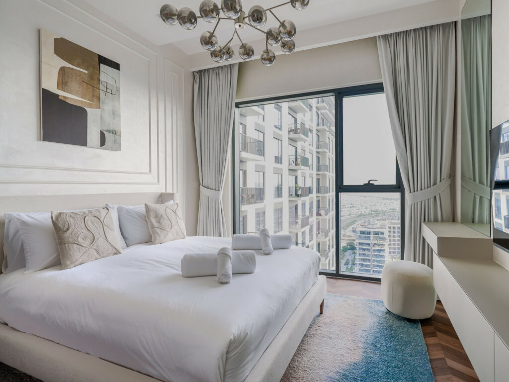 Gorgeous Park and City Skyline View | Delightful