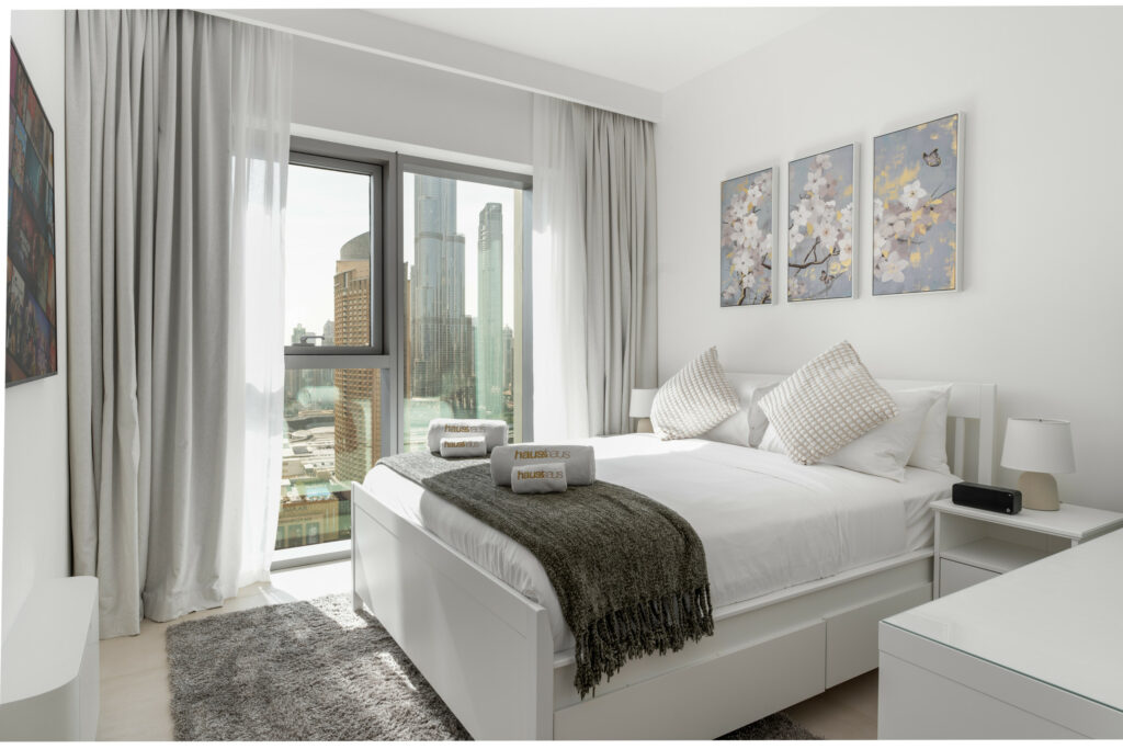 Burj Khalifa View | Near to Dubai Mall | Deluxe