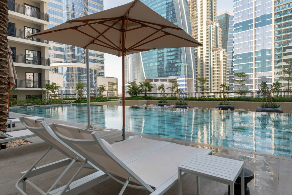 Premium 1BR | Dubai Canal & Skyline View