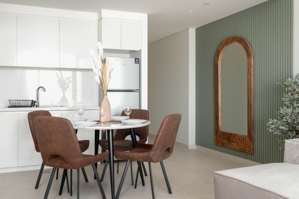 Spectacular Skyline View | Luxurious 1BR | Chic