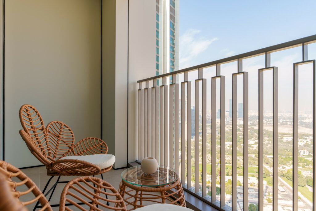 Spectacular Skyline View | Luxurious 1BR | Chic