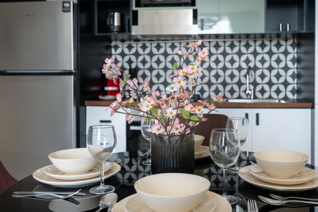 Near Mall | Well-Appointed Furnishings | Deluxe