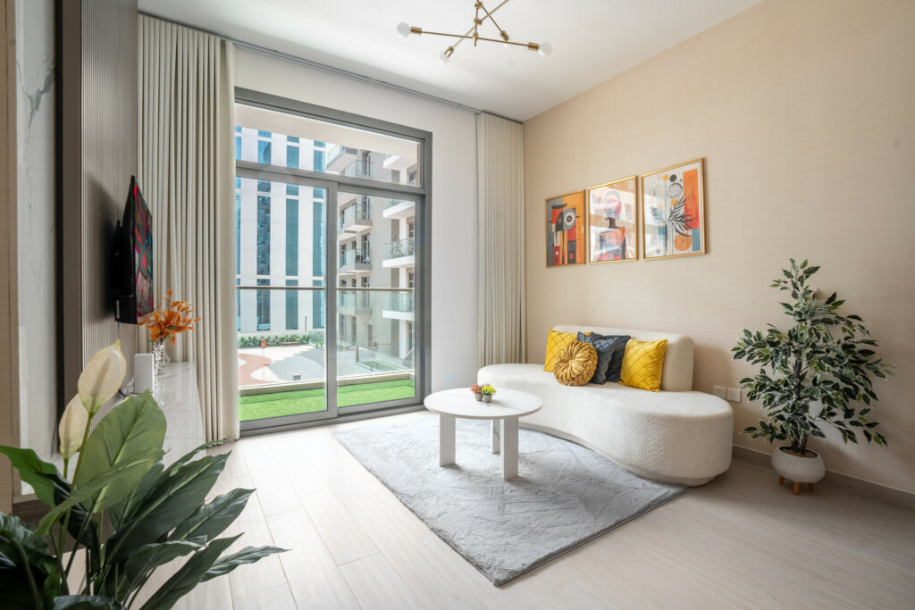 Charming Pool View | Vibrant and Tranquil 1BR