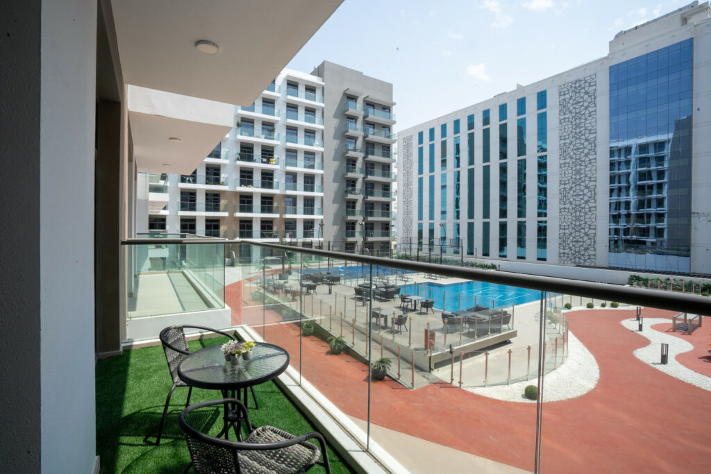 Charming Pool View | Vibrant and Tranquil 1BR