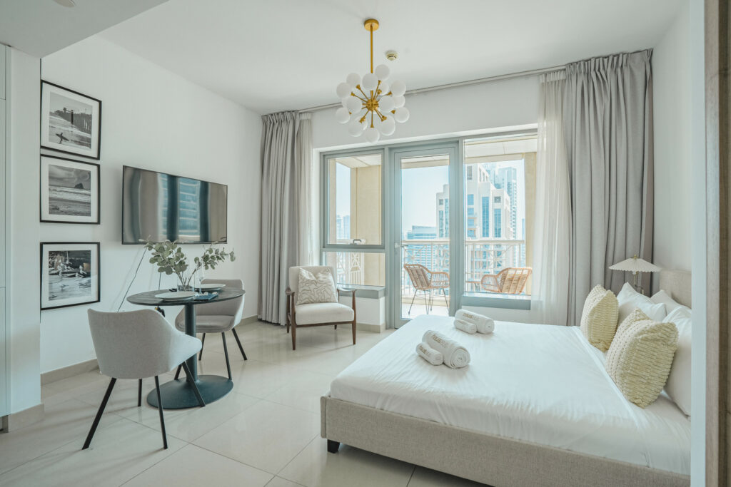 Contemporary | Bright | Lovely City Views