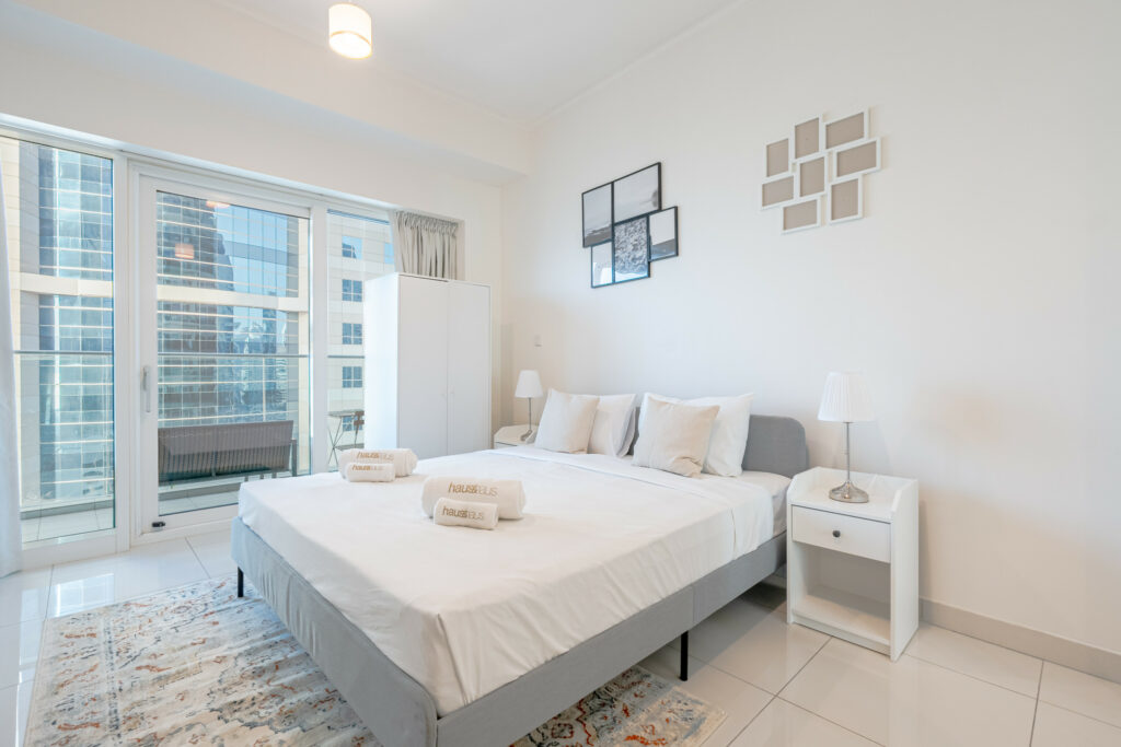 Bright and Spacious | Central | Marina View