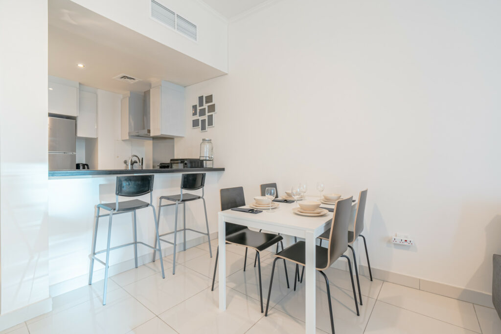 Bright and Spacious | Central | Marina View