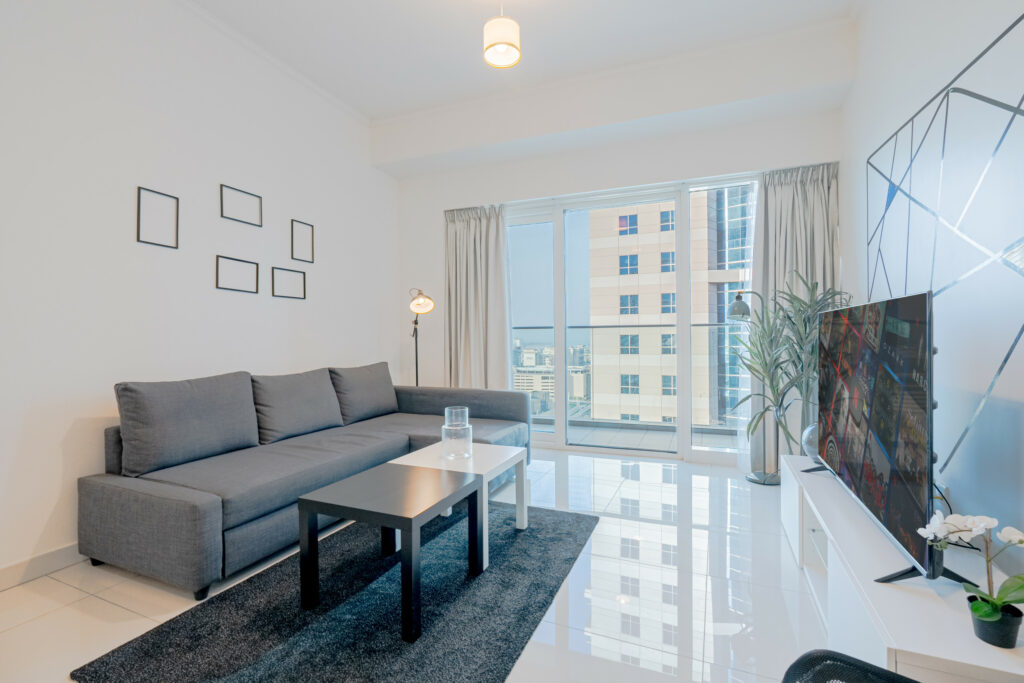 Bright and Spacious | Central | Marina View