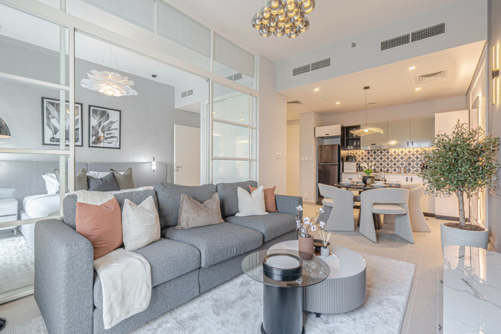 Luxurious 2BR | Pool and Golf Course View