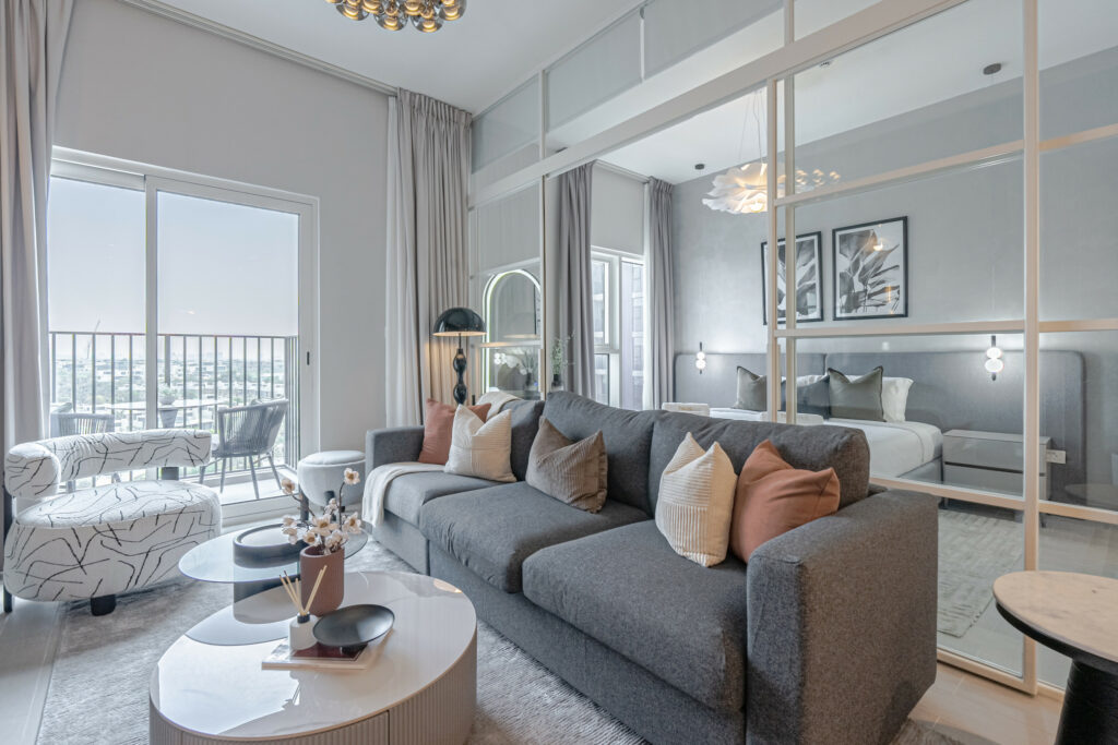 Luxurious 2BR | Pool and Golf Course View