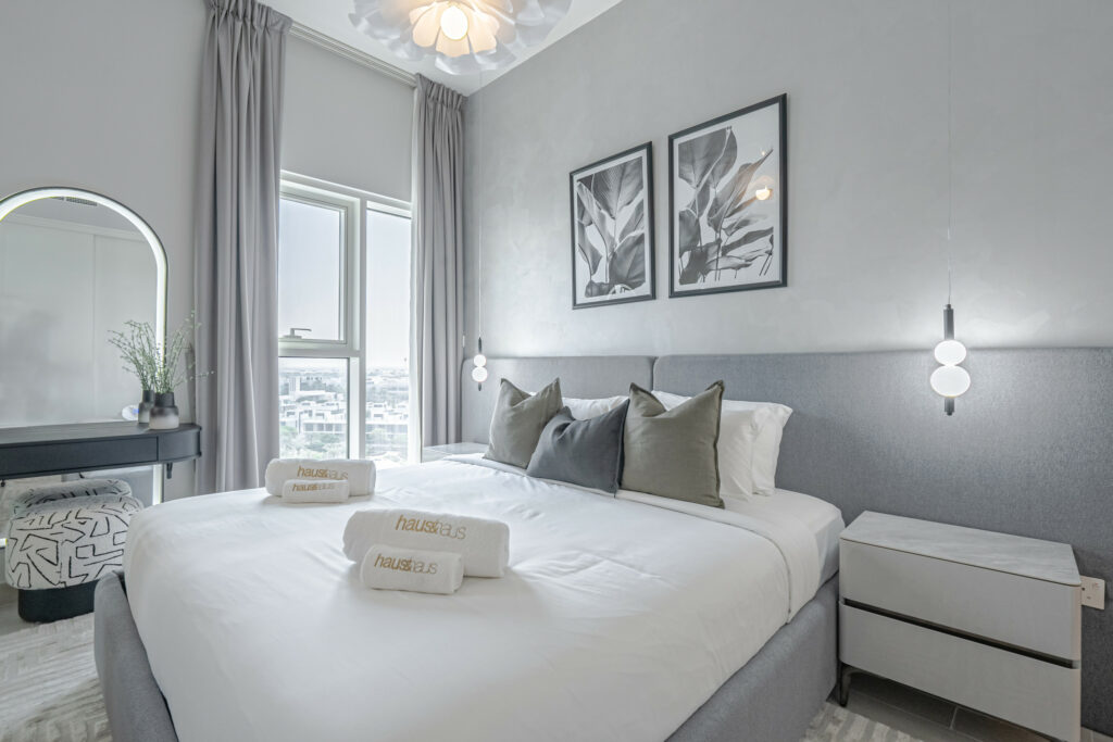 Luxurious 2BR | Pool and Golf Course View