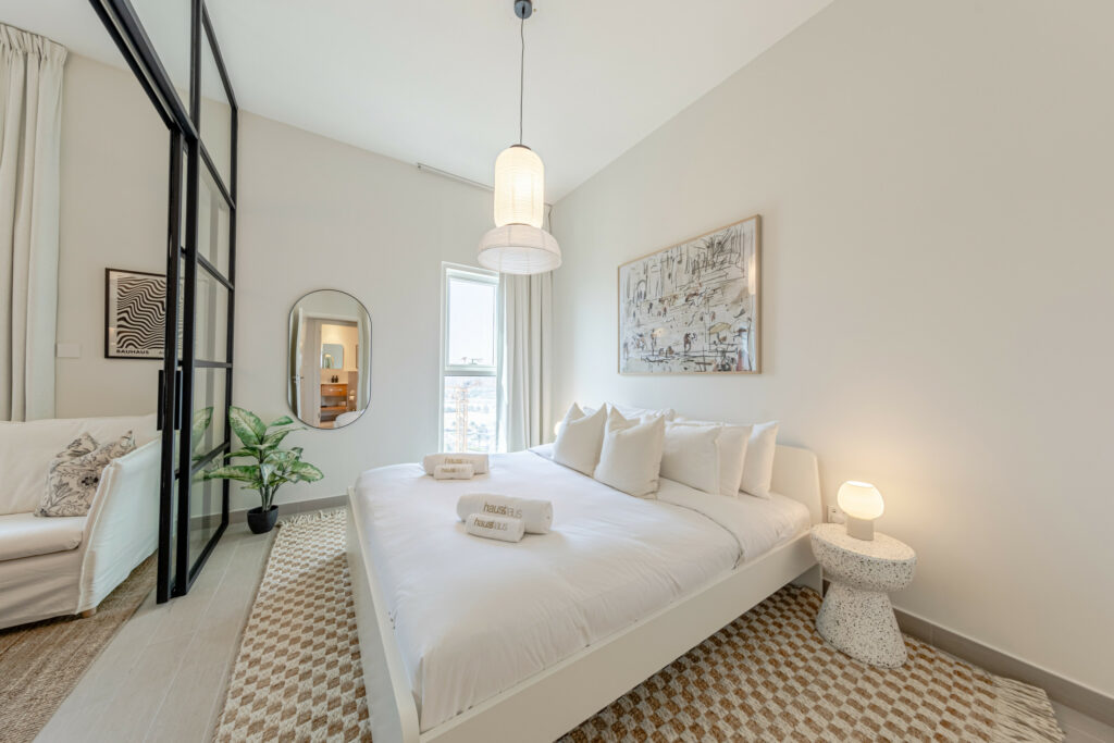 Contemporary 1BR | Lovely Community & Facilities