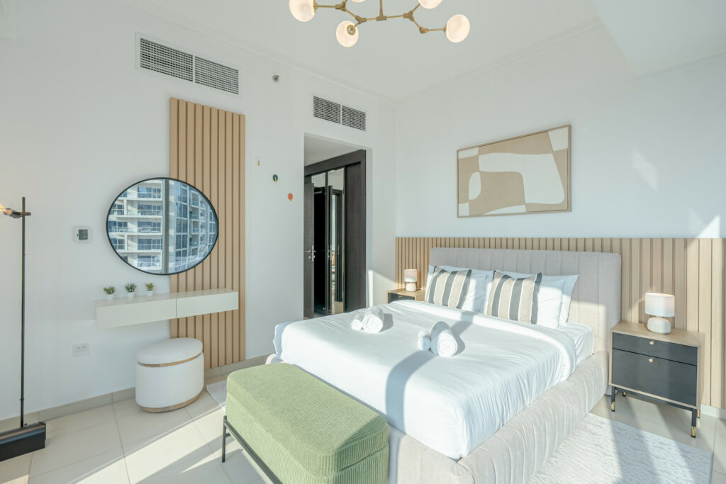 Contemporary 1BR | Sleeps 4 | Central