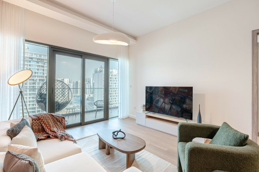 Stunning Burj Khalifa & Canal View | Contemporary