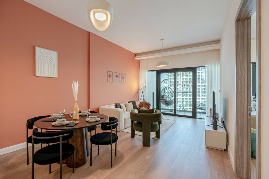 Stunning Burj Khalifa & Canal View | Contemporary