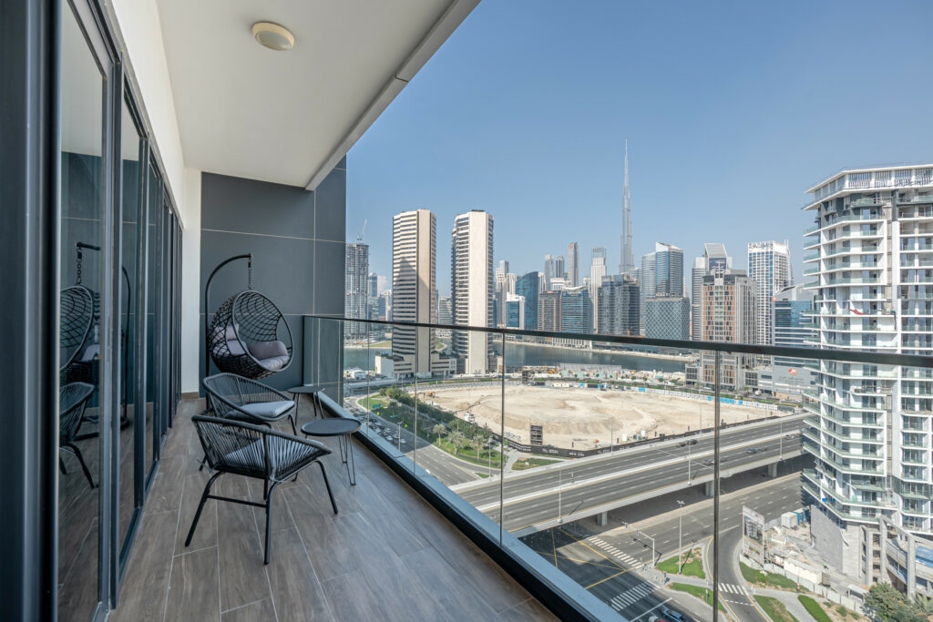 Stunning Burj Khalifa & Canal View | Contemporary