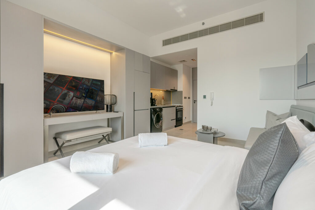 Lovely Community View | Premium | Near Racecourse