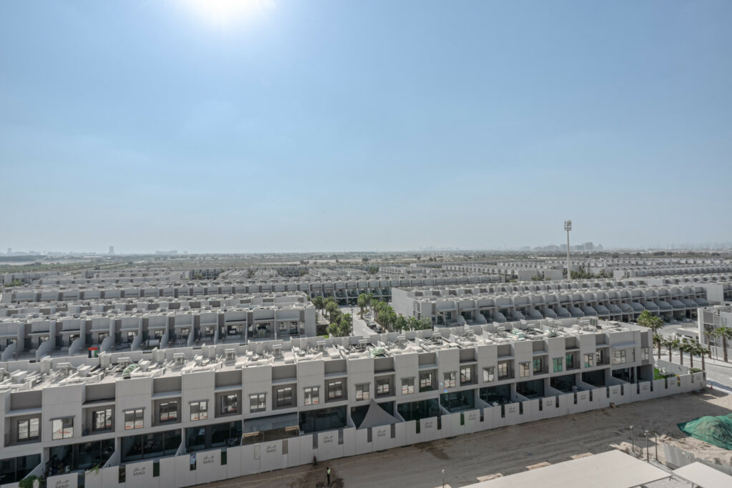 Lovely Community View | Premium | Near Racecourse