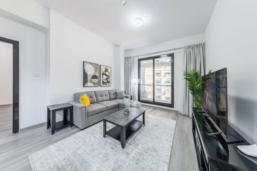 Pool View | Few Mins Walk to Beach | Central