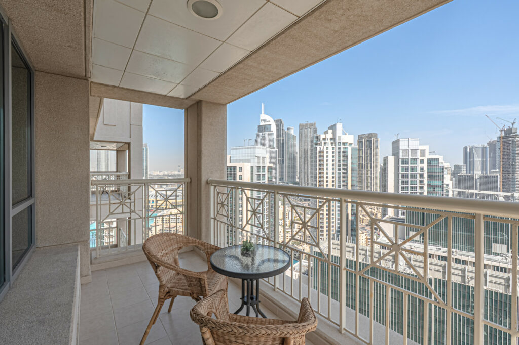 Burj Khalifa View | Spacious 3BR | Central