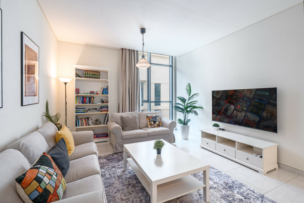 Chic and Cosy | Next to Park | Near Racecourse