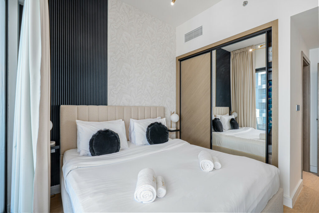 Canal and Burj Khalifa View | Sleeps 4 | Modern