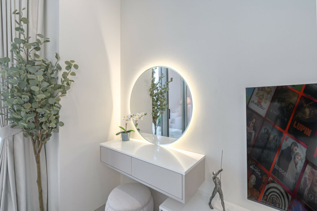 Burj Khalifa View | Brand New Apartment | Sleek