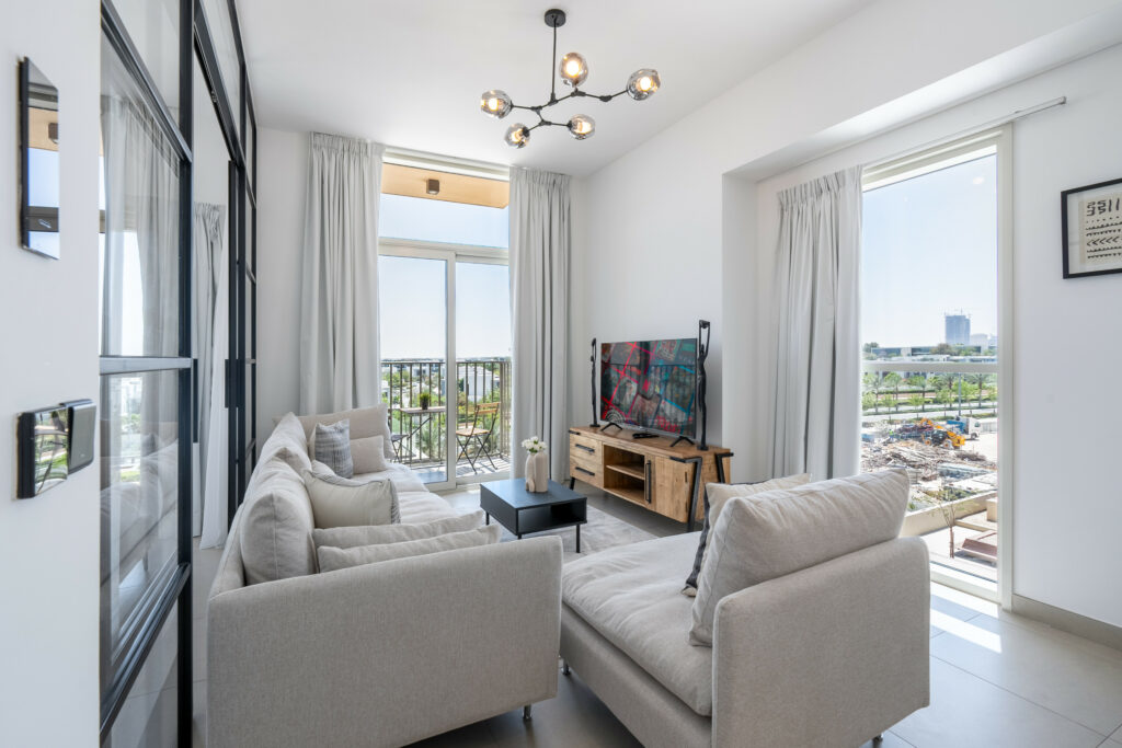 Contemporary 2BR | Charming Community View