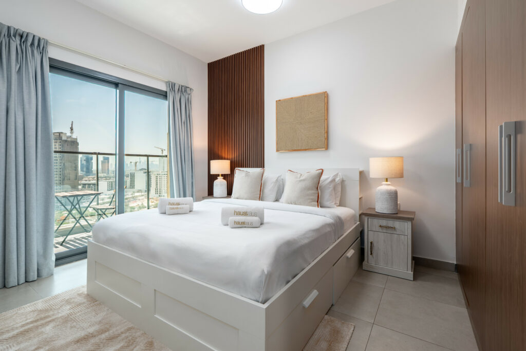 Vast | Sophisticated | Balcony