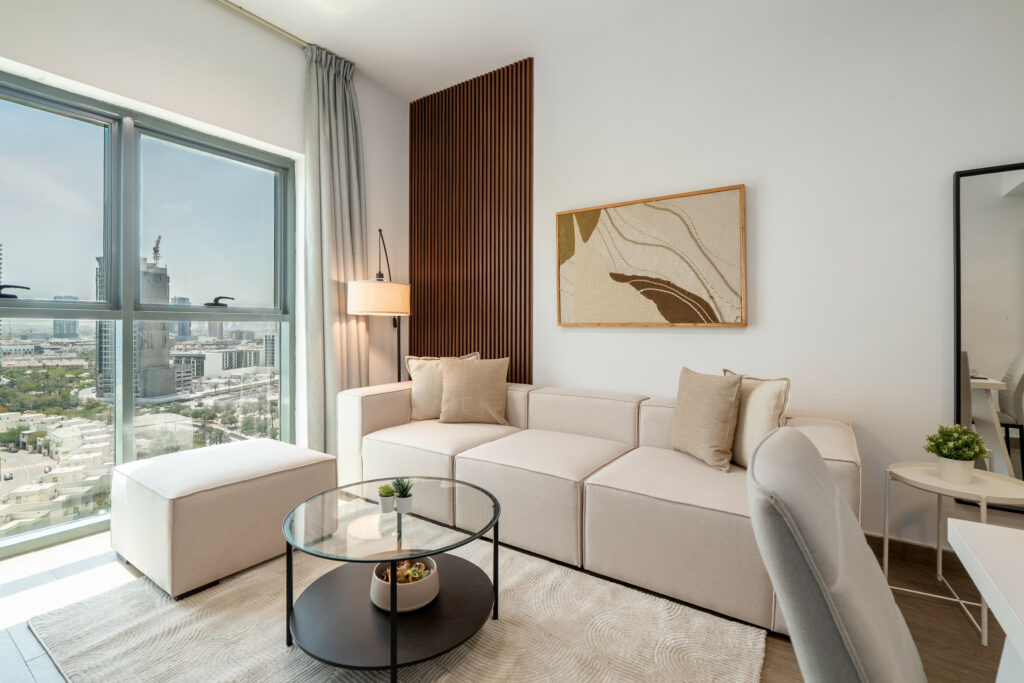 Vast | Sophisticated | Balcony