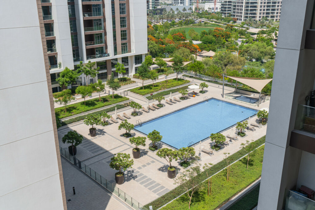 Newly Furnished | Pool View | Sleeps 3