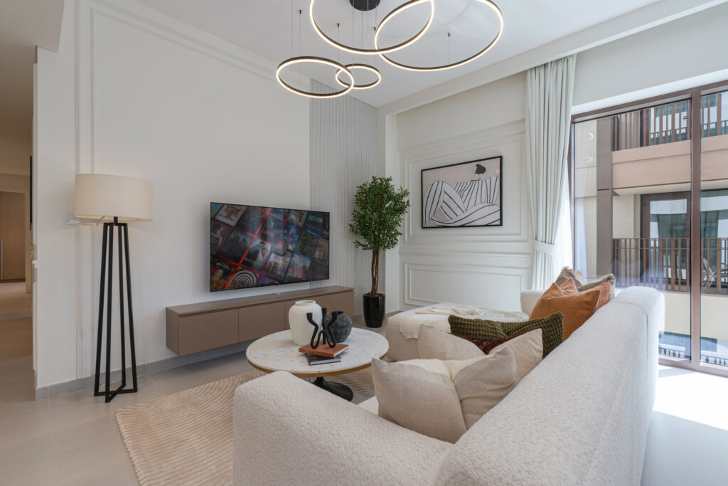 Chic 3BR Retreat | Steps from Creek Beach