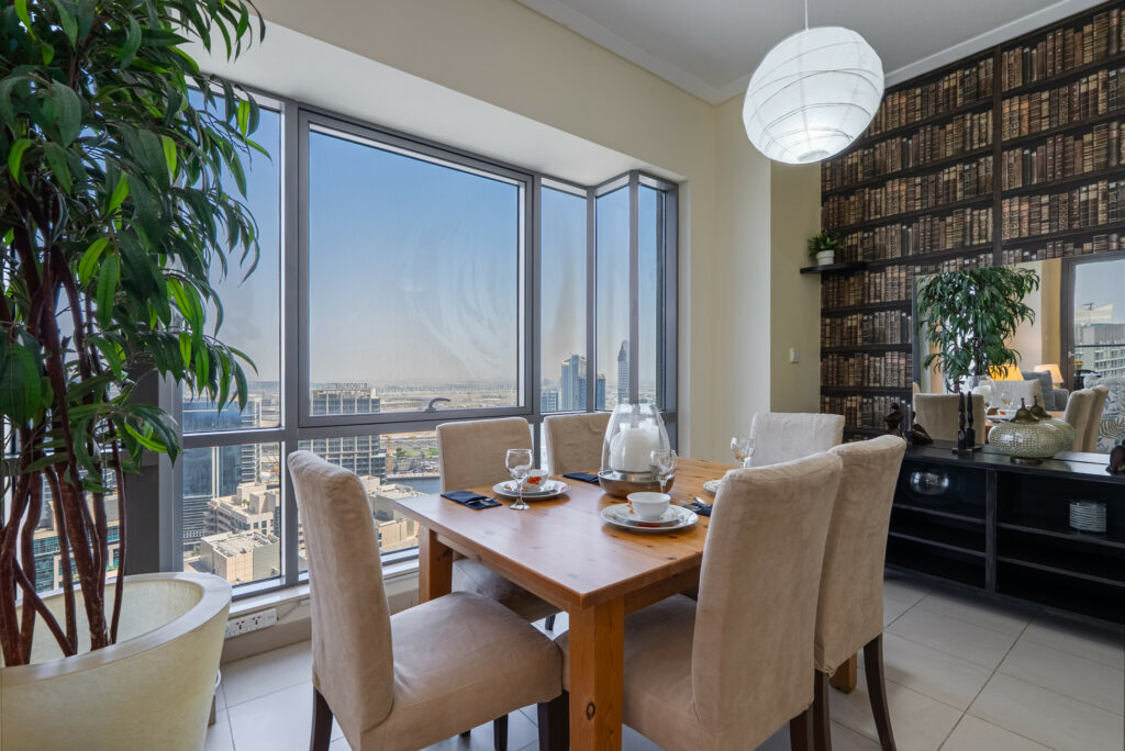 Spacious | Beautiful Skyline Views | Near Park